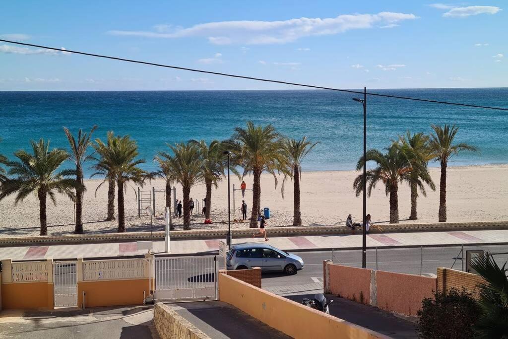 Apartamento 1° Línea De Playa