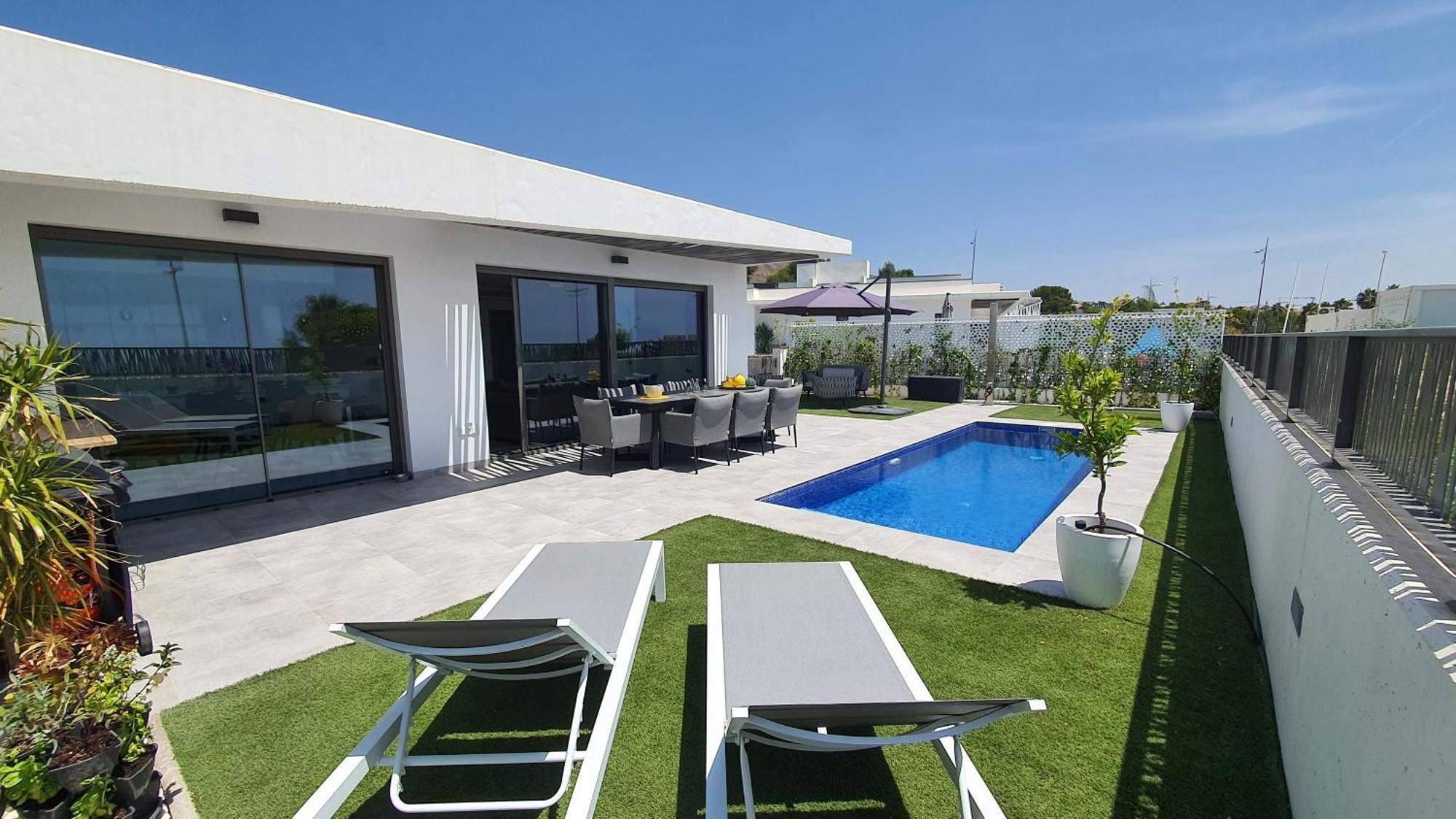 Pool & Snooker Villa