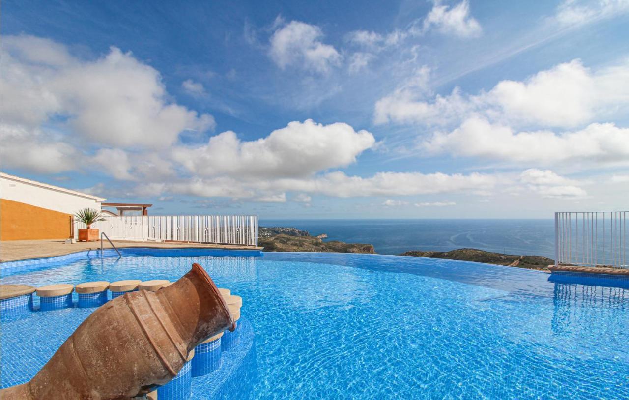 Сasa de vacaciones Beautiful In Benitachell-cumbre Del With 2 Bedrooms, Outdoor Swimming Pool And Swimming Pool