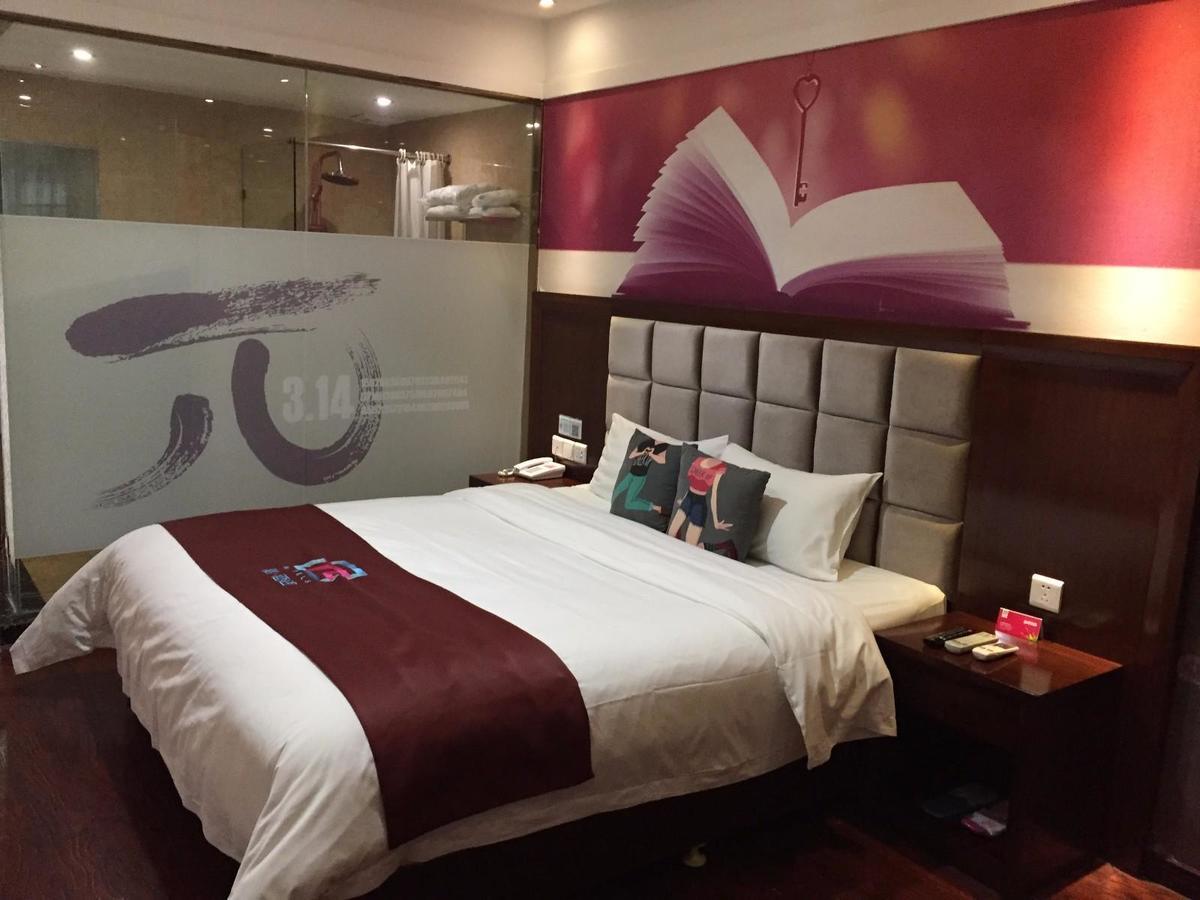Pai Zhenjiang Dashikou Xijindu Hotel