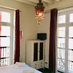 Santa Barbara Guesthouse